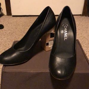Chanel  leather pump with block heel SZ 38